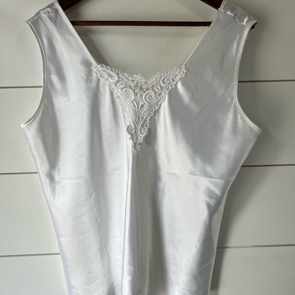 Vintage Escape white satin tank cami with lace appliqué. size large - Picture 1 of 4